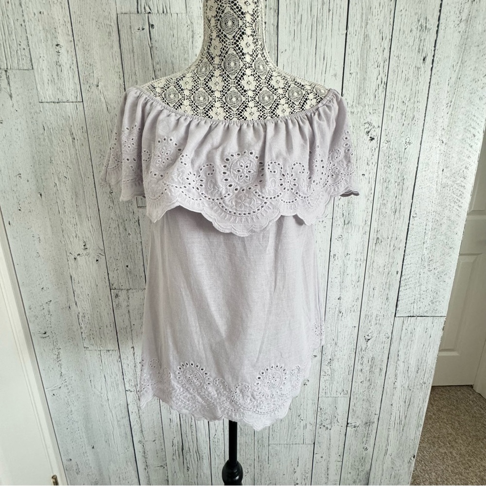 BP Romantic Flouncy Eyelet Off Shoulder Flowy Lavender Top, EUC, Sz S